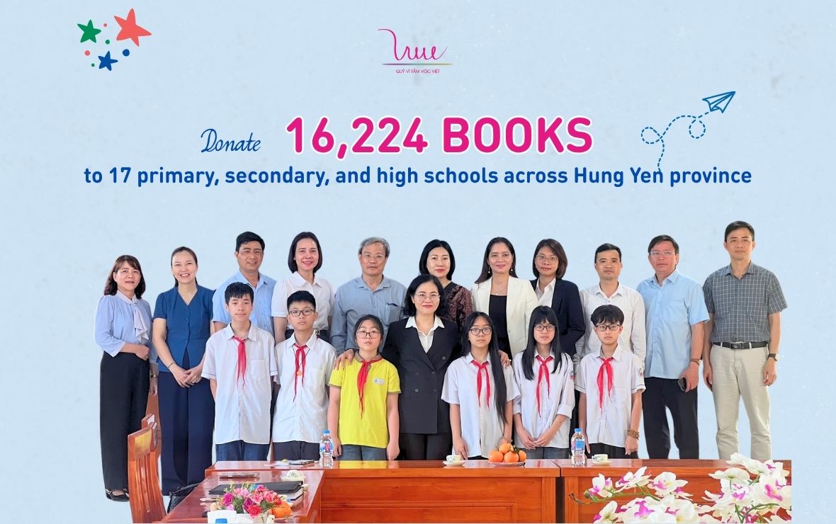 For Vietnamese Stature Foundation donates 16,224 books to students at 17 primary, secondary, and high schools across Hung Yen province